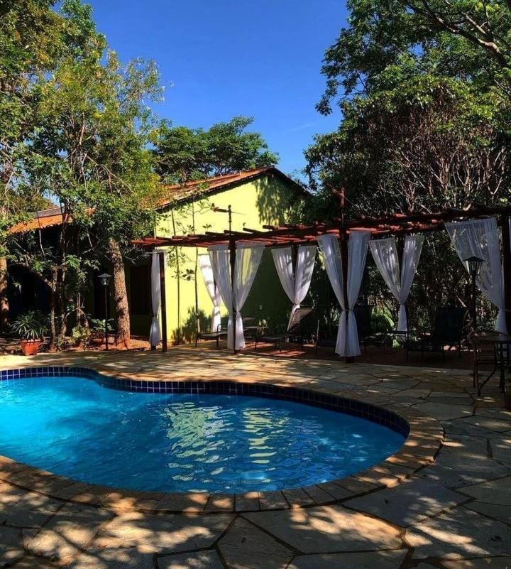 Pousada Arraial Das Cores ปิเรนนอโปลิส ภายนอก รูปภาพ
